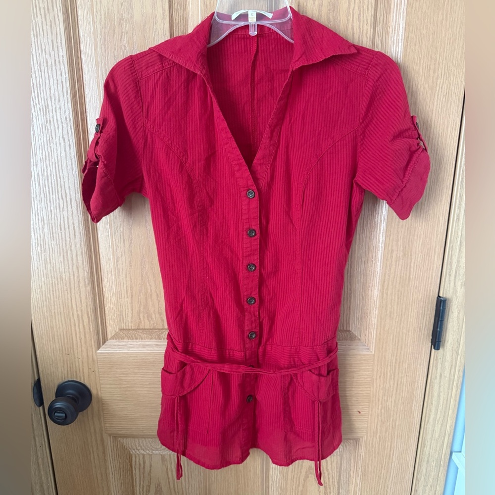Women’s Red Button-Front Short Sleeve Top